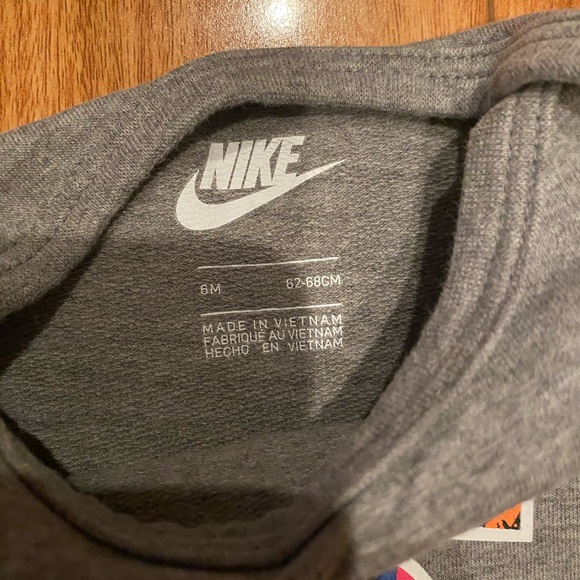 🌺 3/$15 NIKE Just Do It Romper - Picture 2 of 2